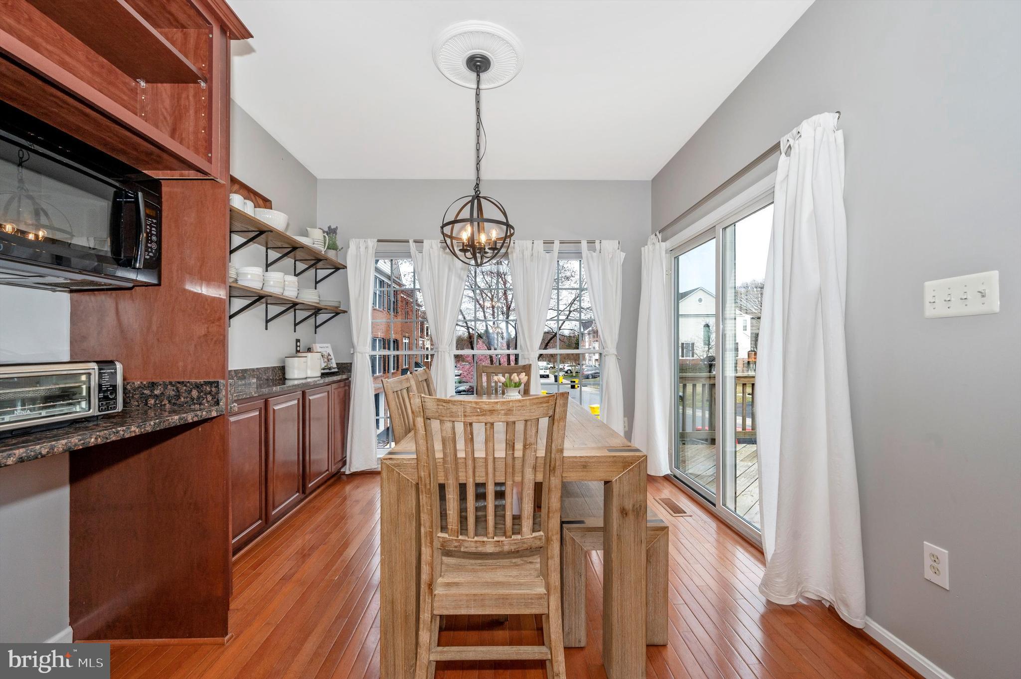 CROFTON MANOR - Residential