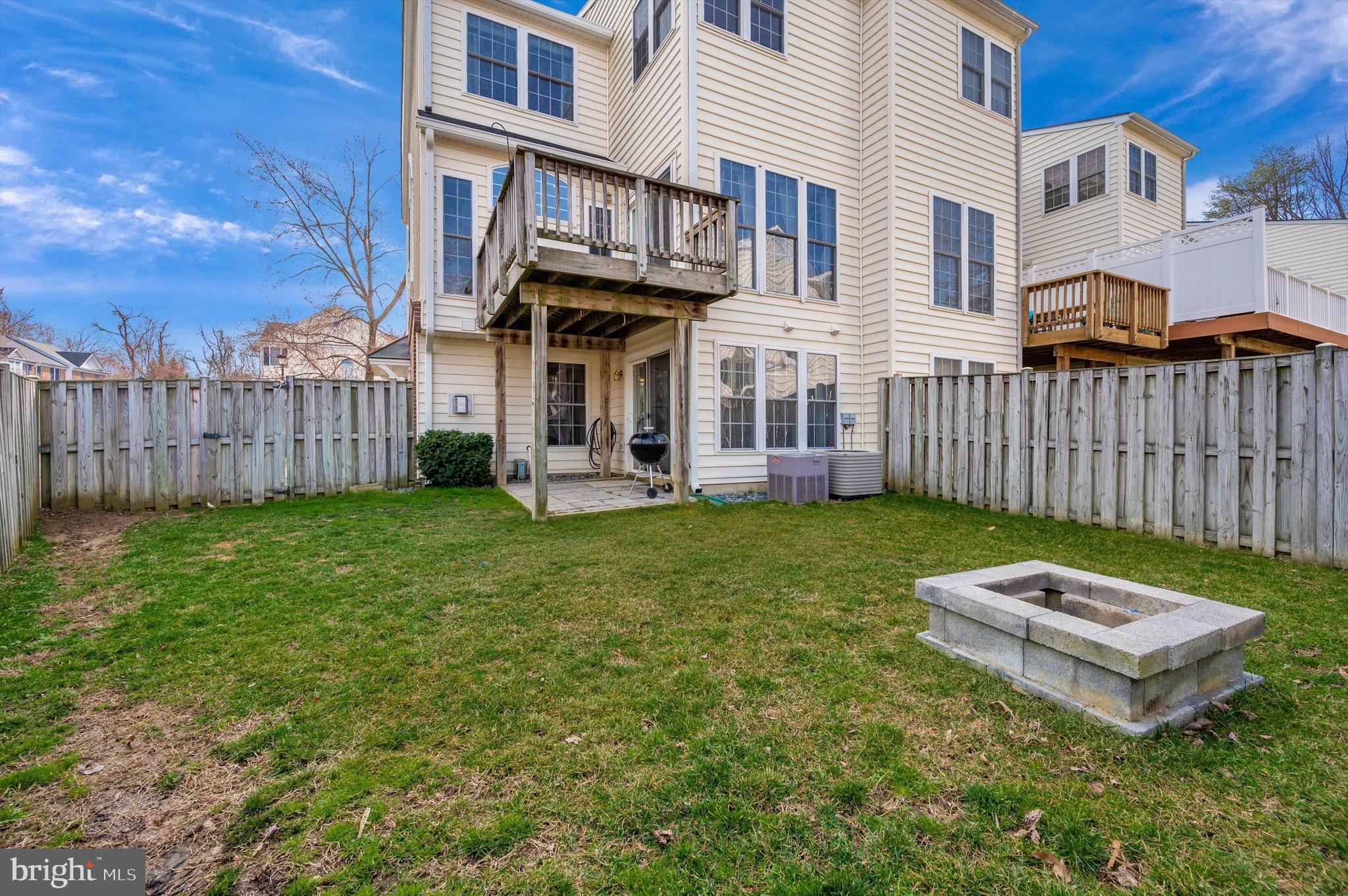 CROFTON MANOR - Residential