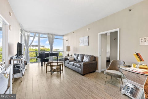 Condo For Sale - 901 N Penn Street #R308<br/> PHILADELPHIA, PA 19123