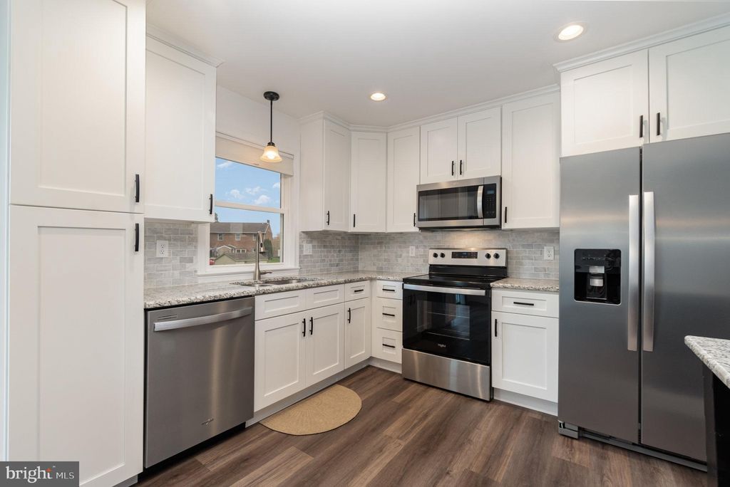 Photo of 14 S Oak Street, Lititz, PA 17543 (MLS # PALA2043136)