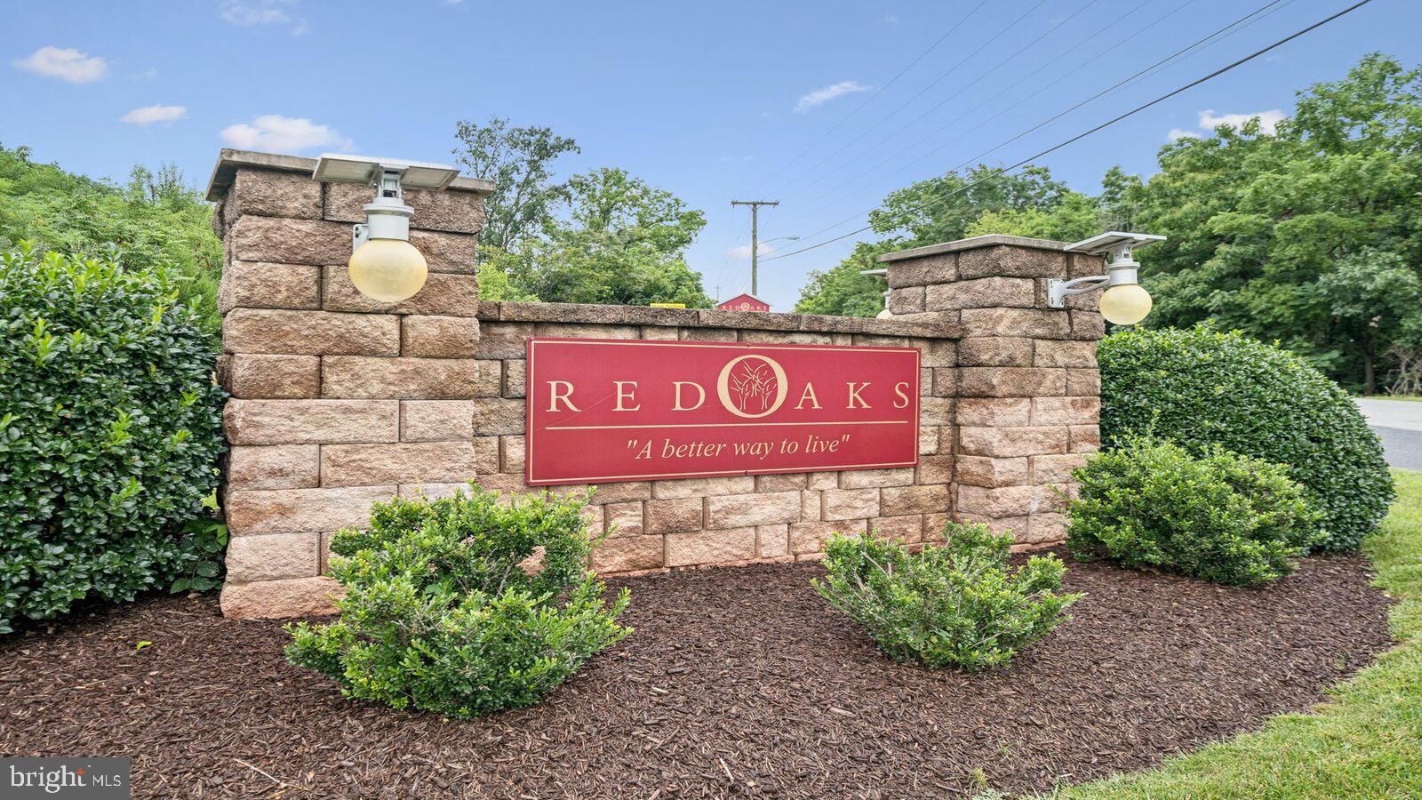 RED OAKS - Residential