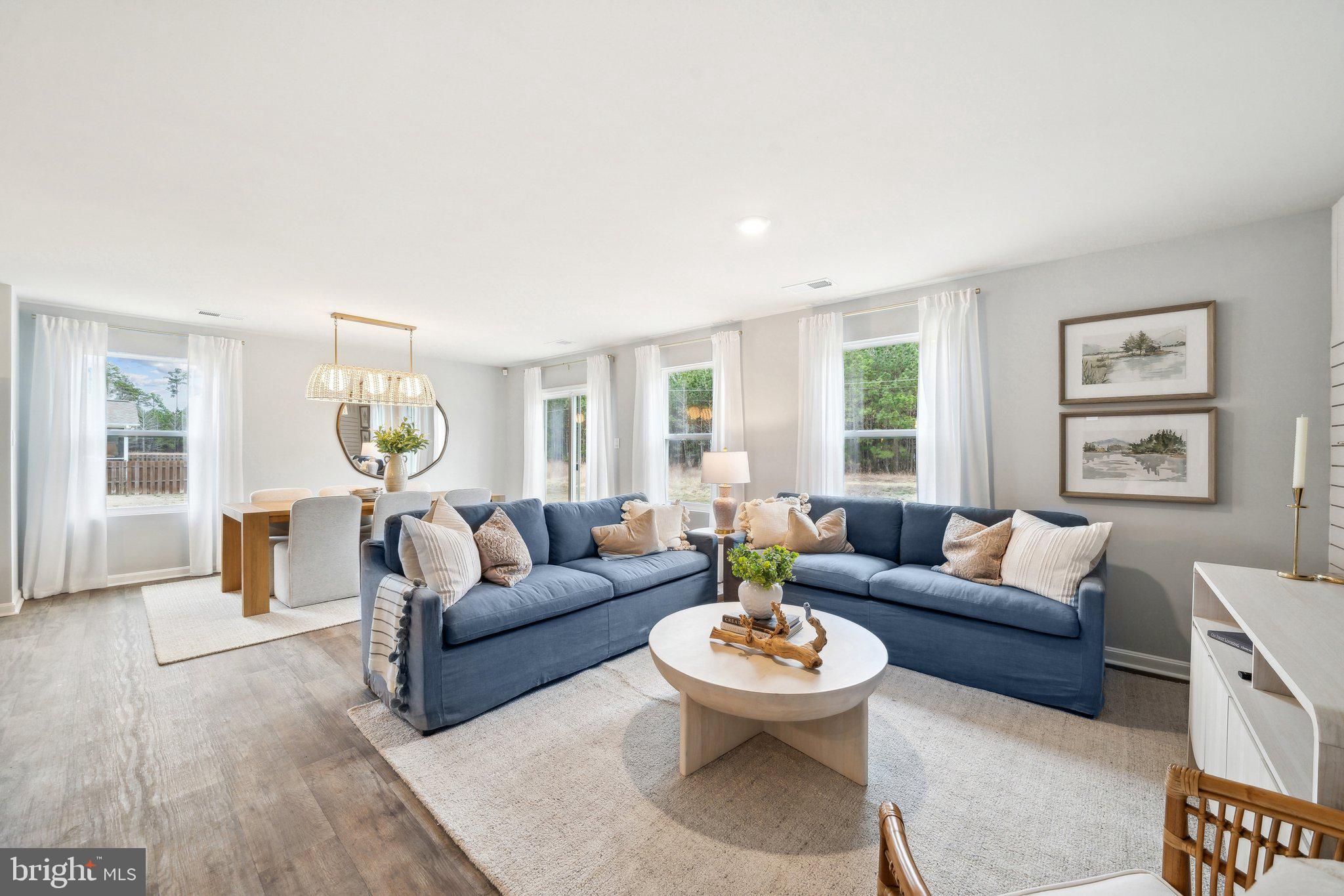 RED OAKS - Residential