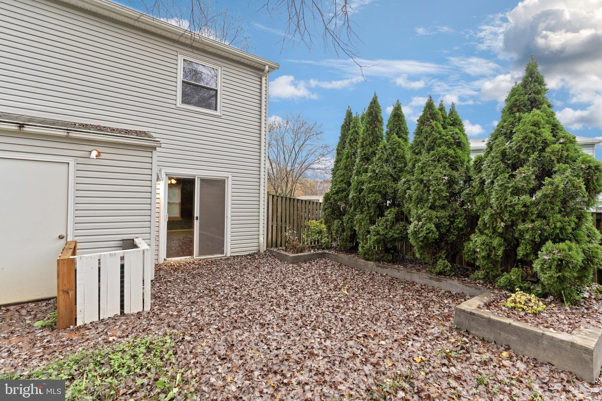 DALE CITY - Residential