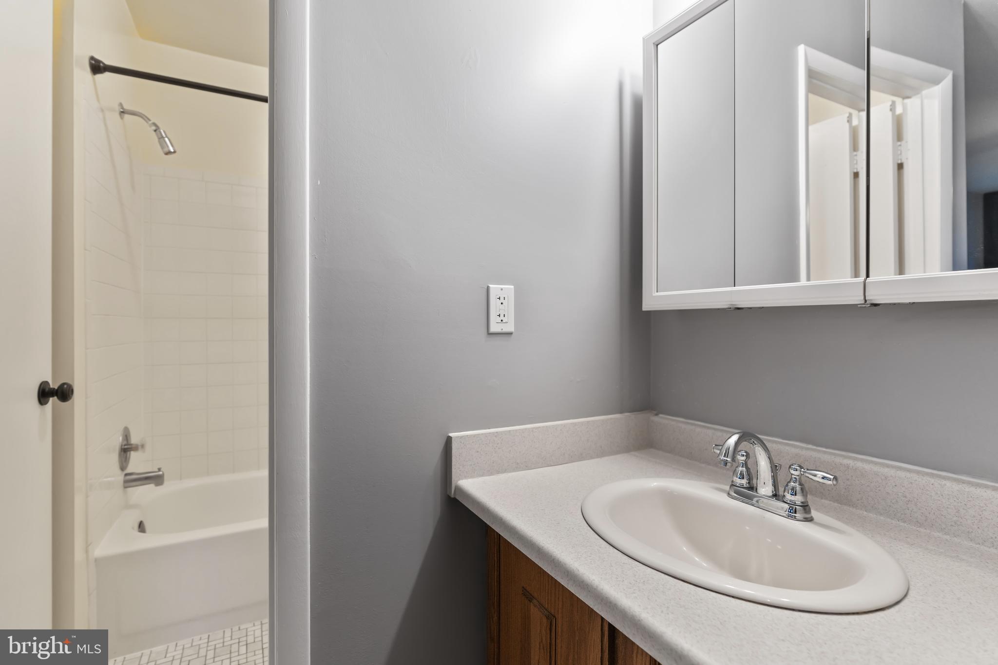 DALE CITY - Residential