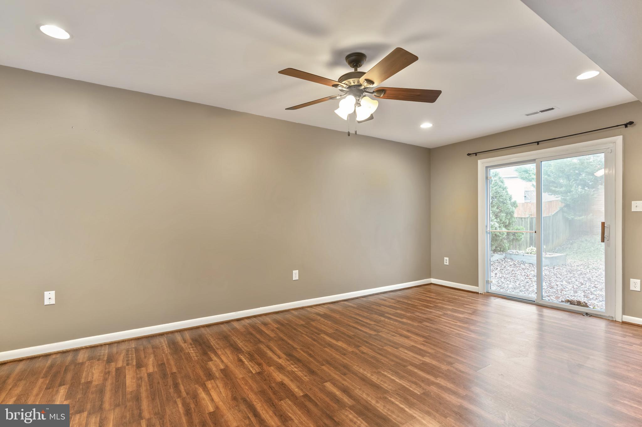 DALE CITY - Residential