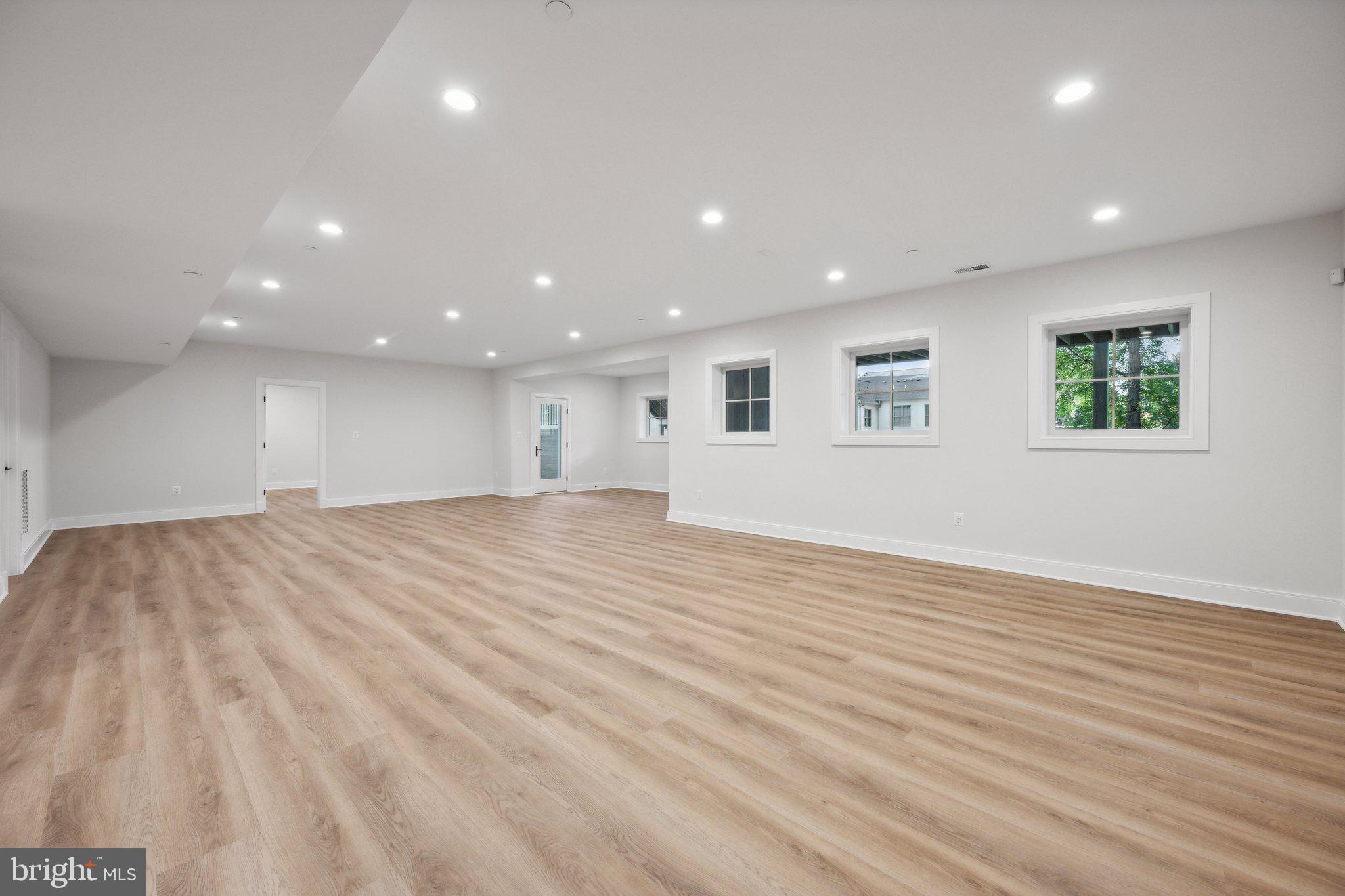 KENWOOD PARK - Residential