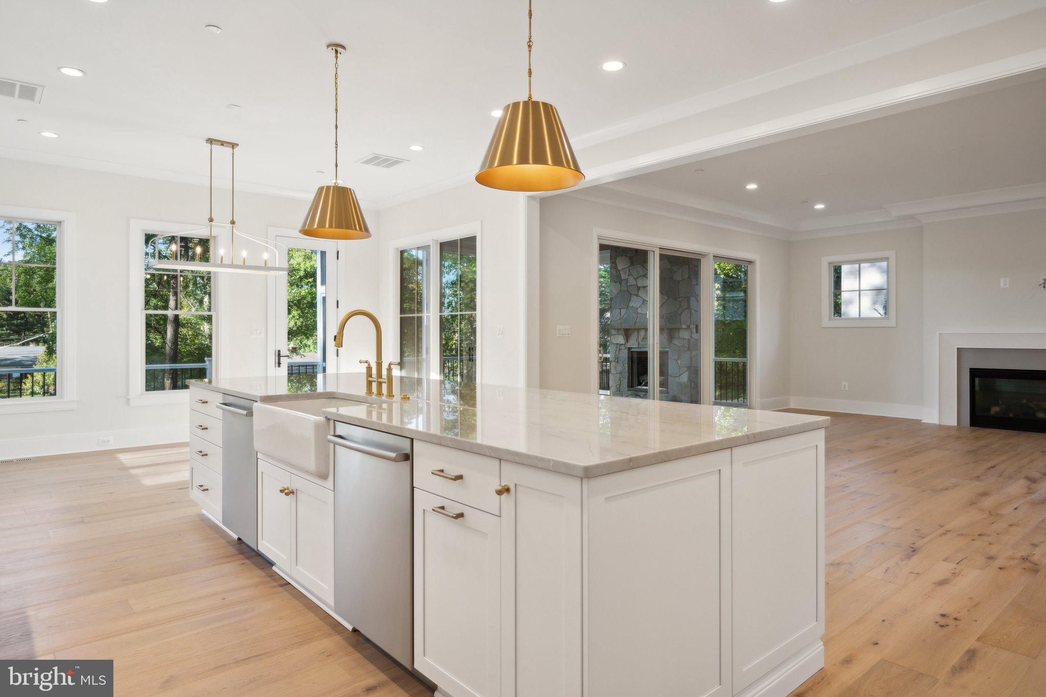 KENWOOD PARK - Residential