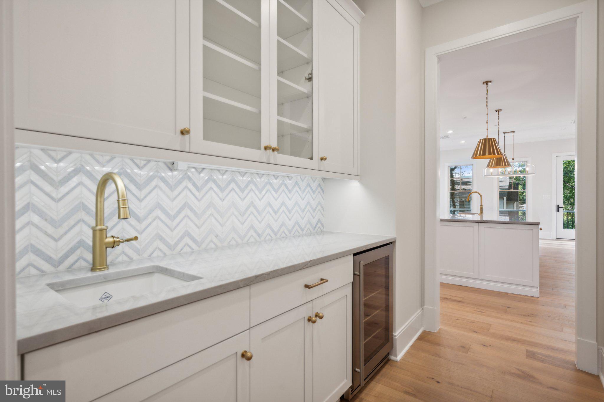 KENWOOD PARK - Residential