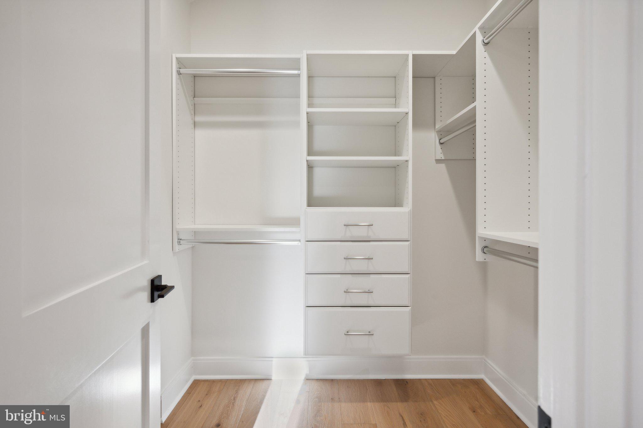 KENWOOD PARK - Residential