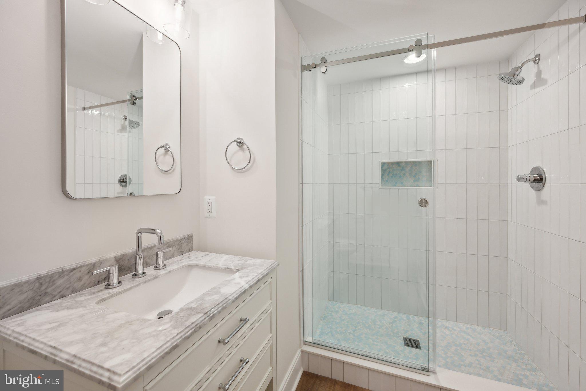 KENWOOD PARK - Residential