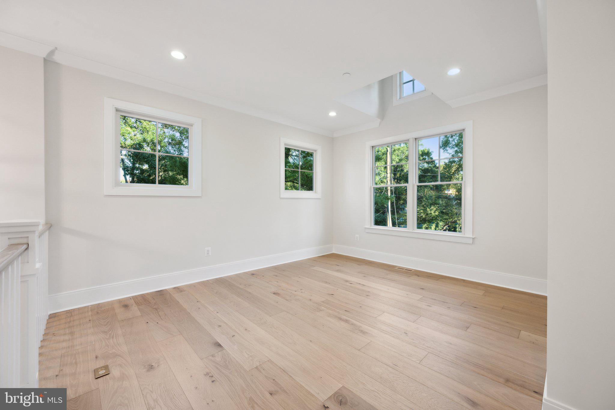 KENWOOD PARK - Residential