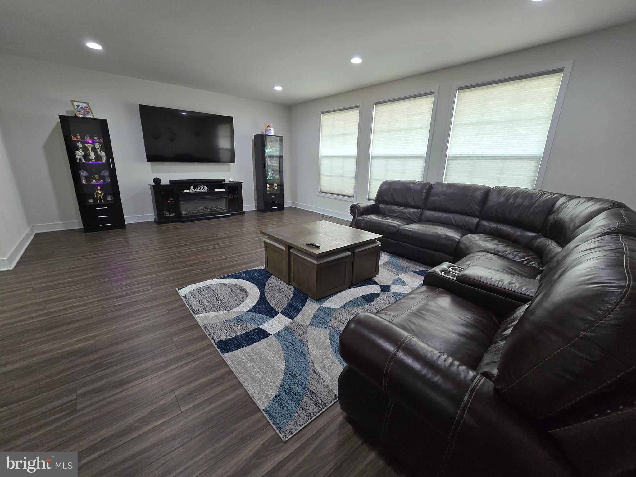 PROSPERITY PLAINS - Residential Lease