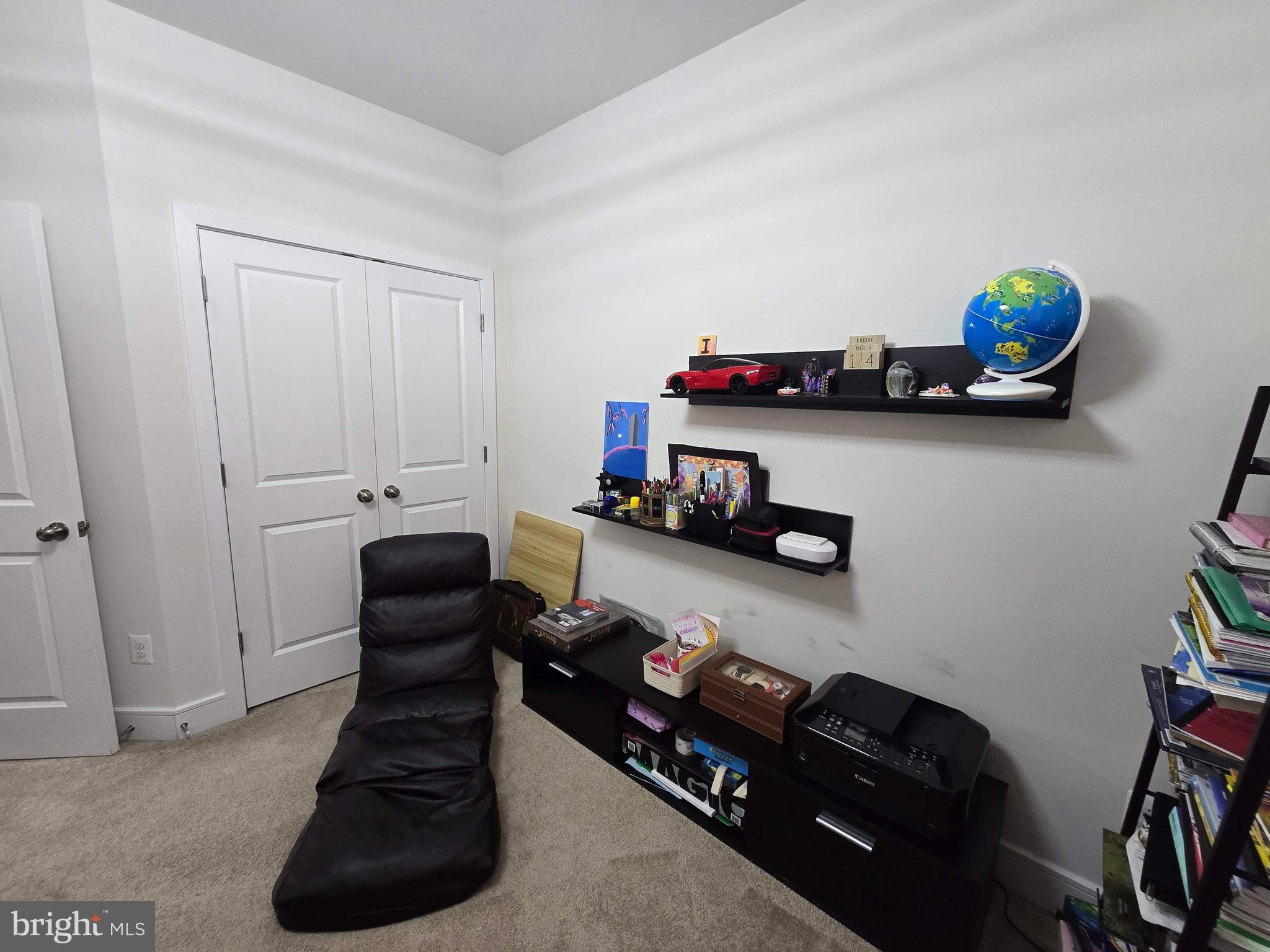 PROSPERITY PLAINS - Residential Lease