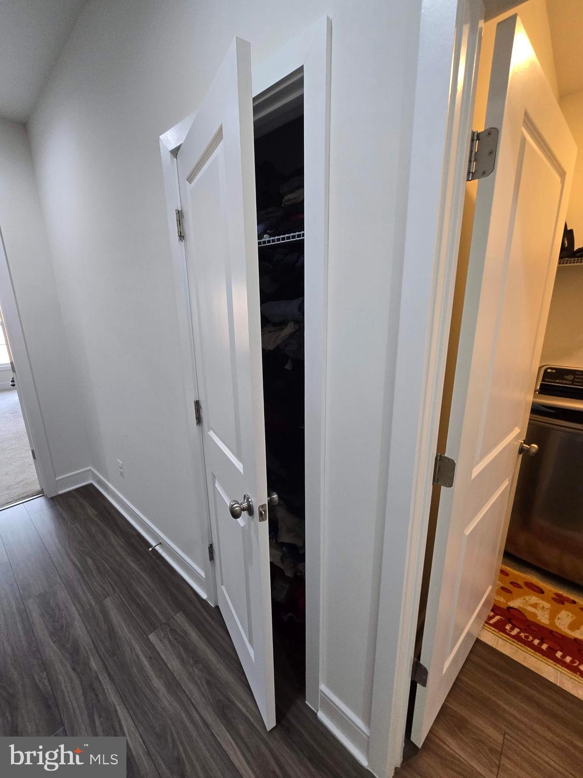 PROSPERITY PLAINS - Residential Lease