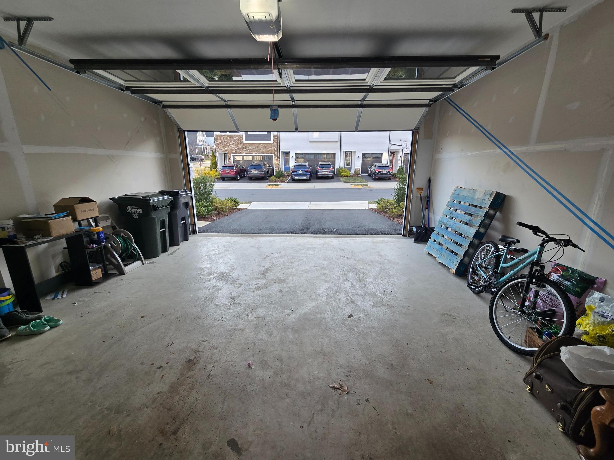 PROSPERITY PLAINS - Residential Lease