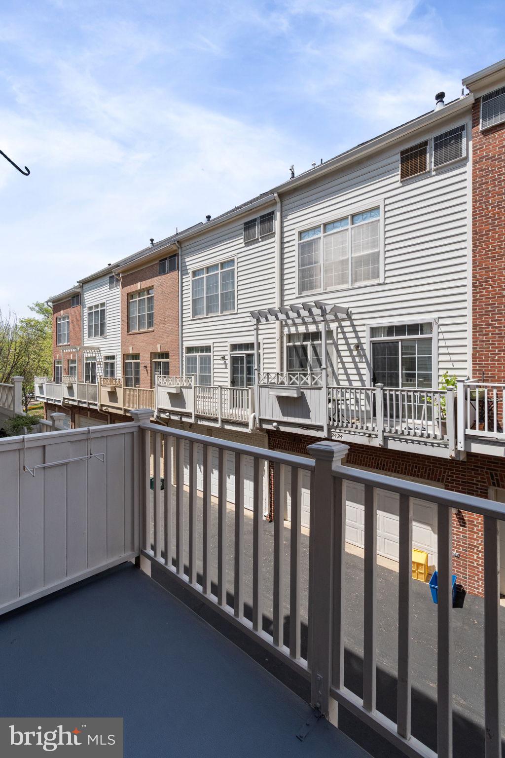 COURTHOUSE HILL - Residential