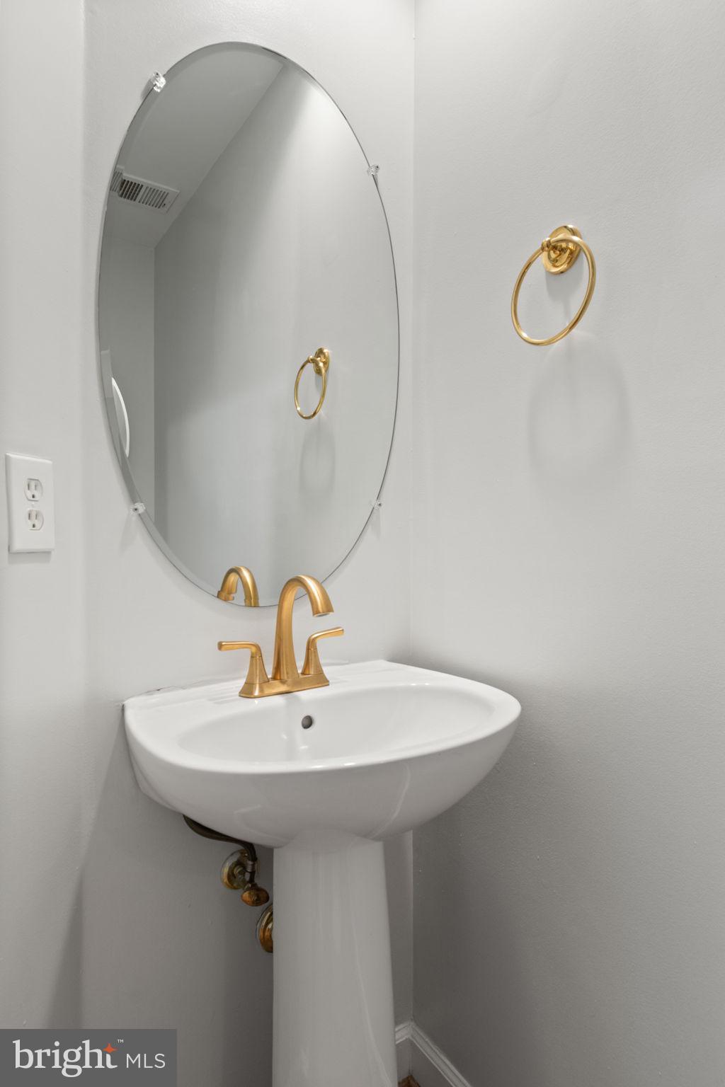 COURTHOUSE HILL - Residential