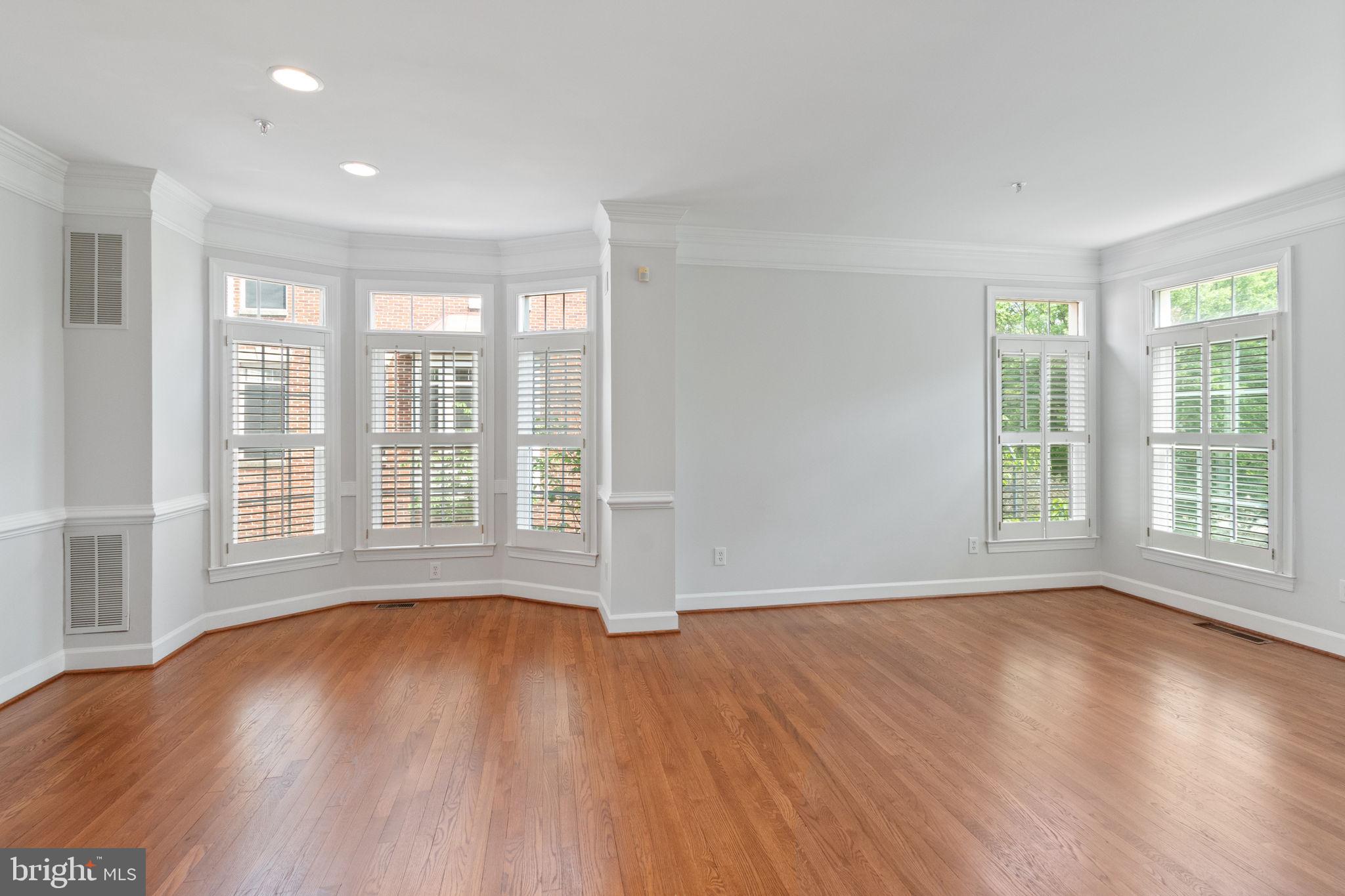 COURTHOUSE HILL - Residential