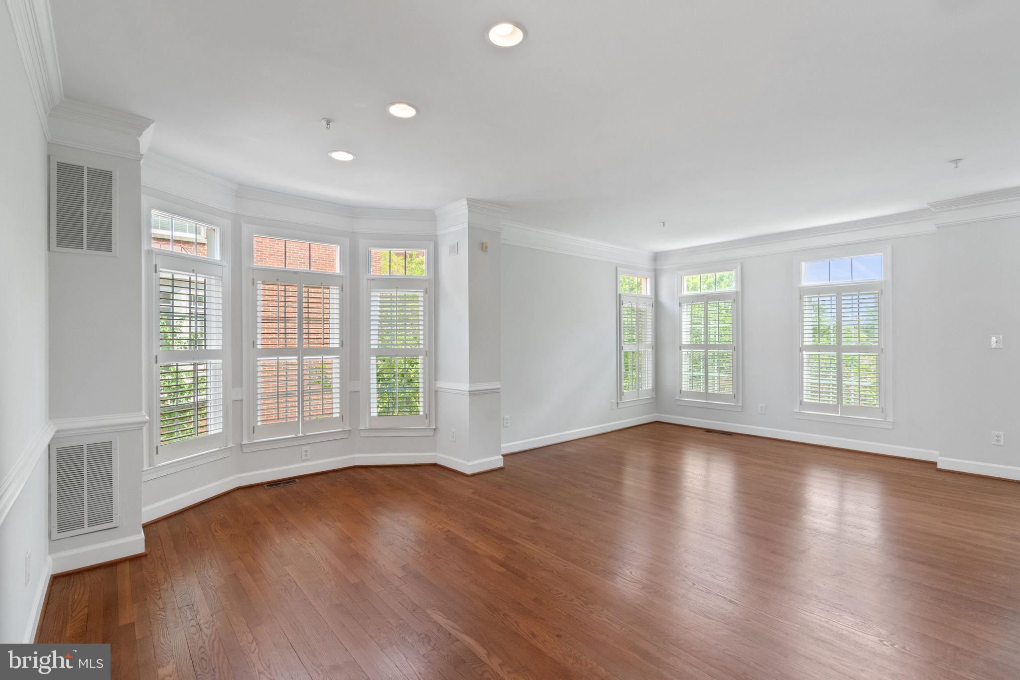 COURTHOUSE HILL - Residential