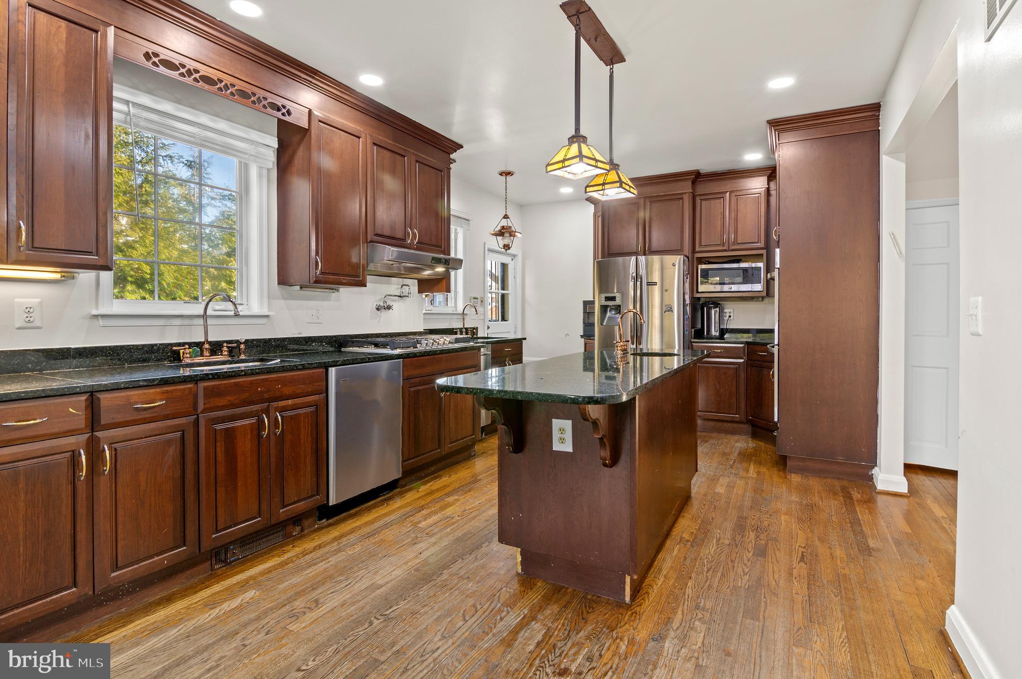 FALLSTAFF - Residential