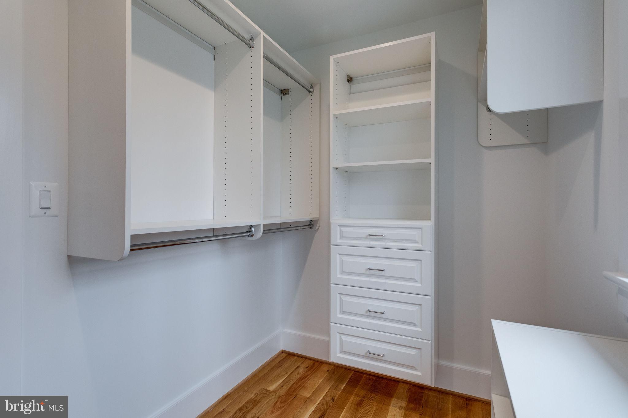 CHARRED OAK ESTATES - Residential