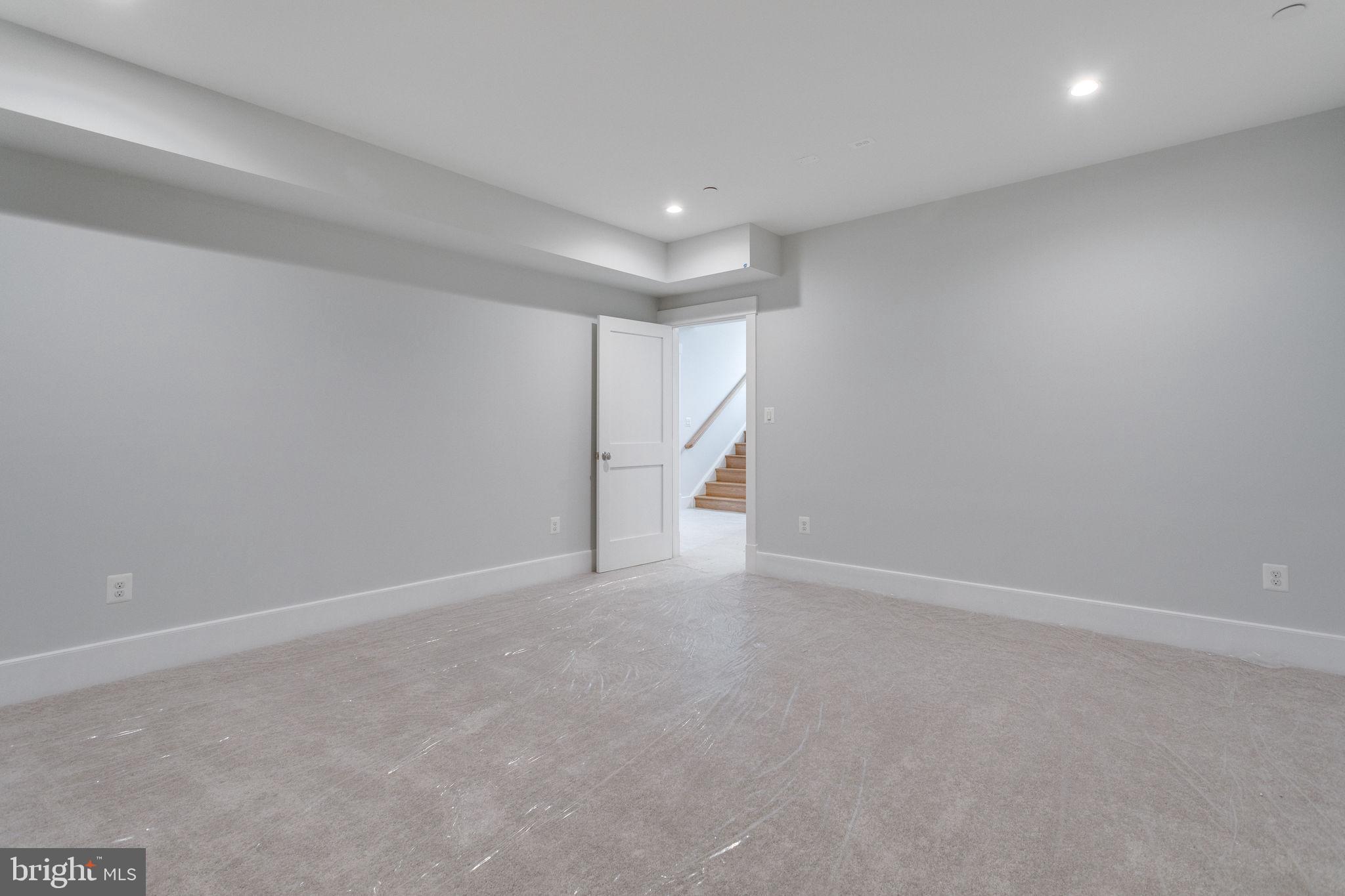 CHARRED OAK ESTATES - Residential