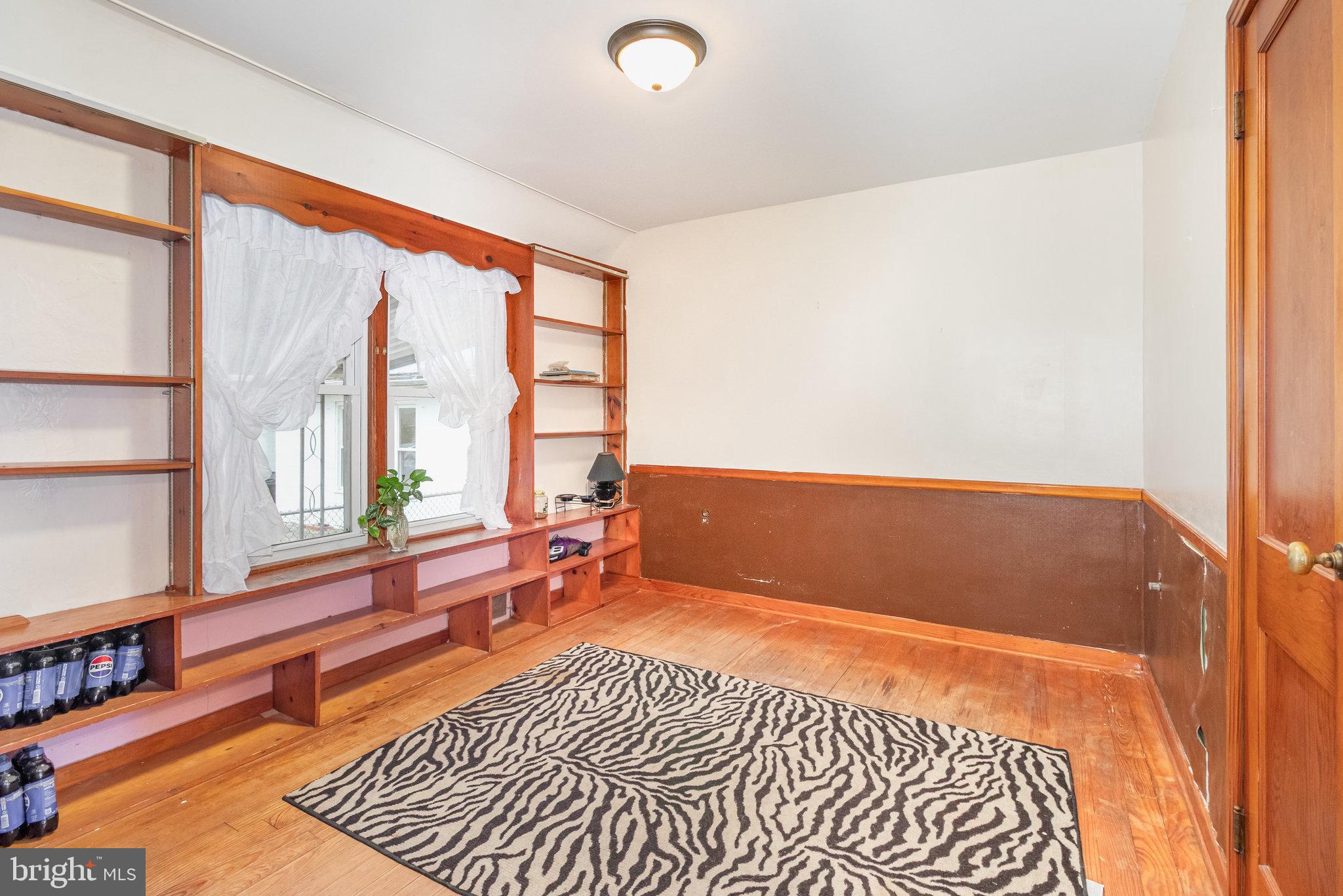 MIDDLETOWN - Residential Income