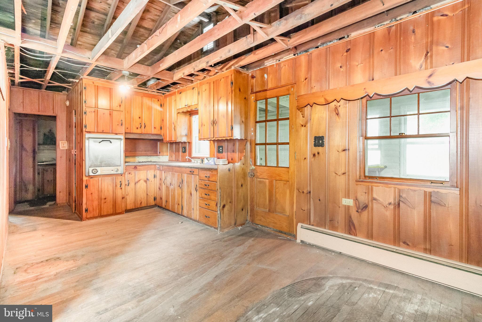 MIDDLETOWN - Residential Income