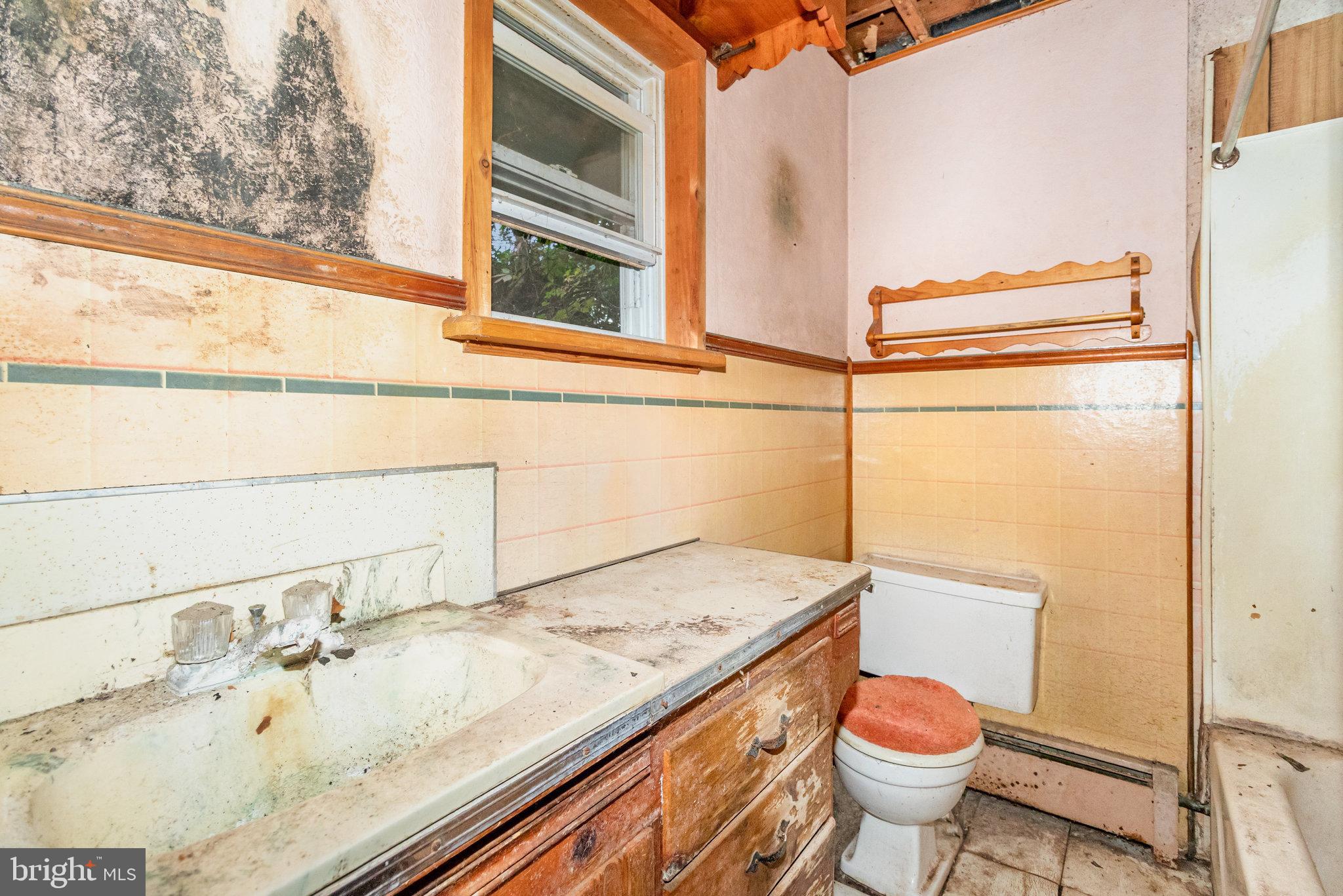 MIDDLETOWN - Residential Income