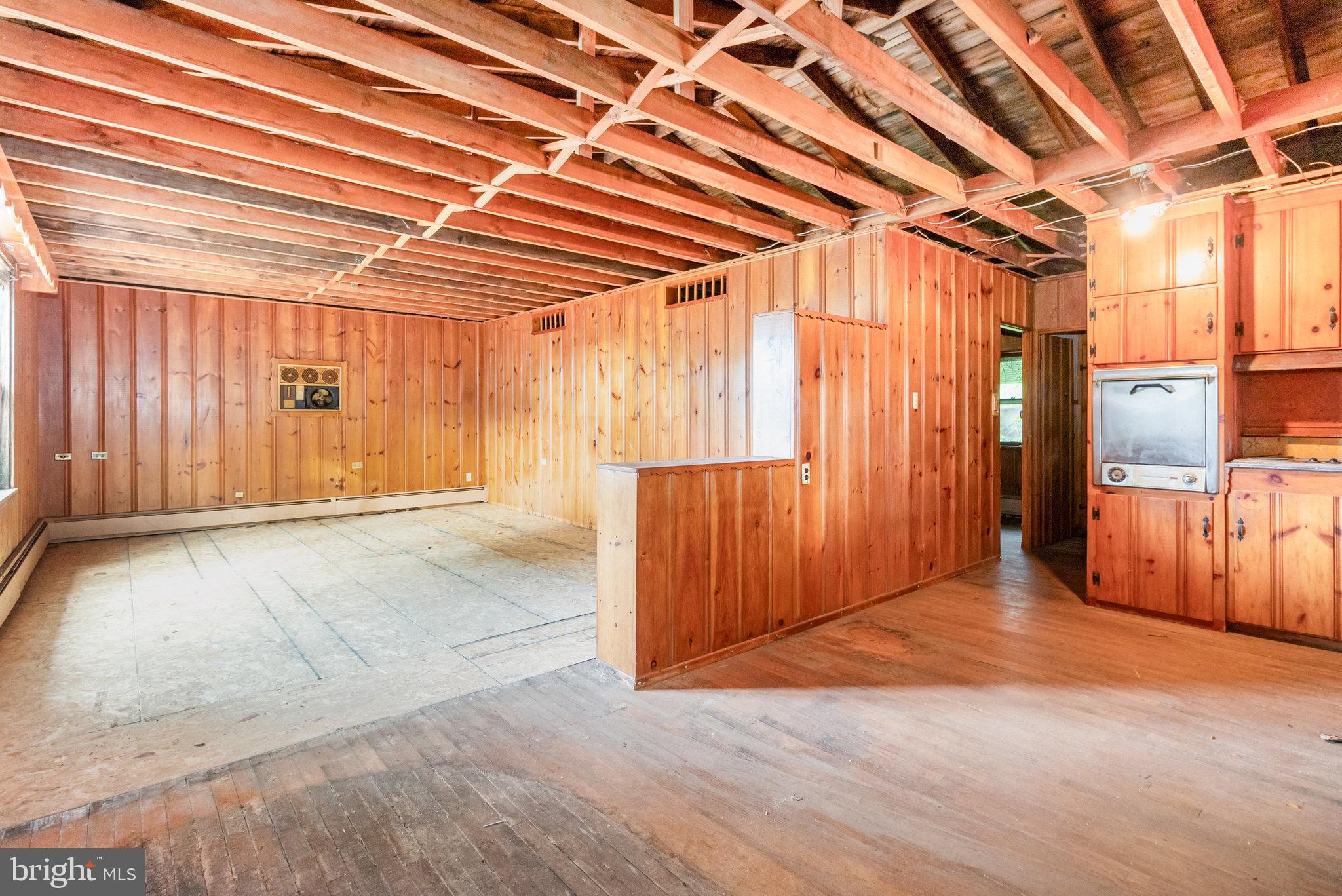 MIDDLETOWN - Residential Income