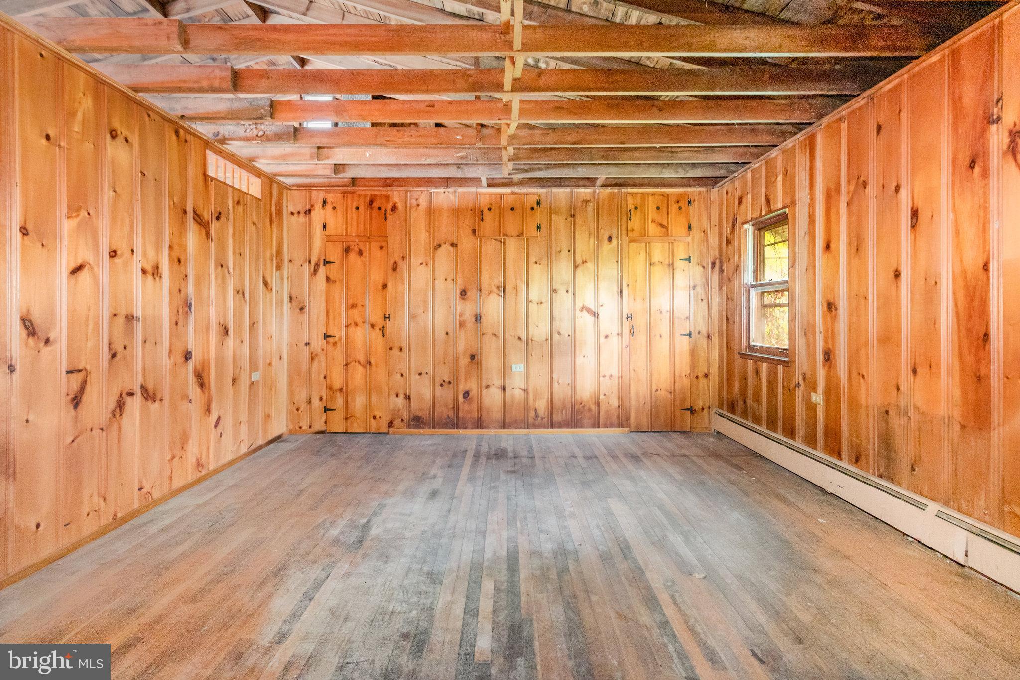 MIDDLETOWN - Residential Income