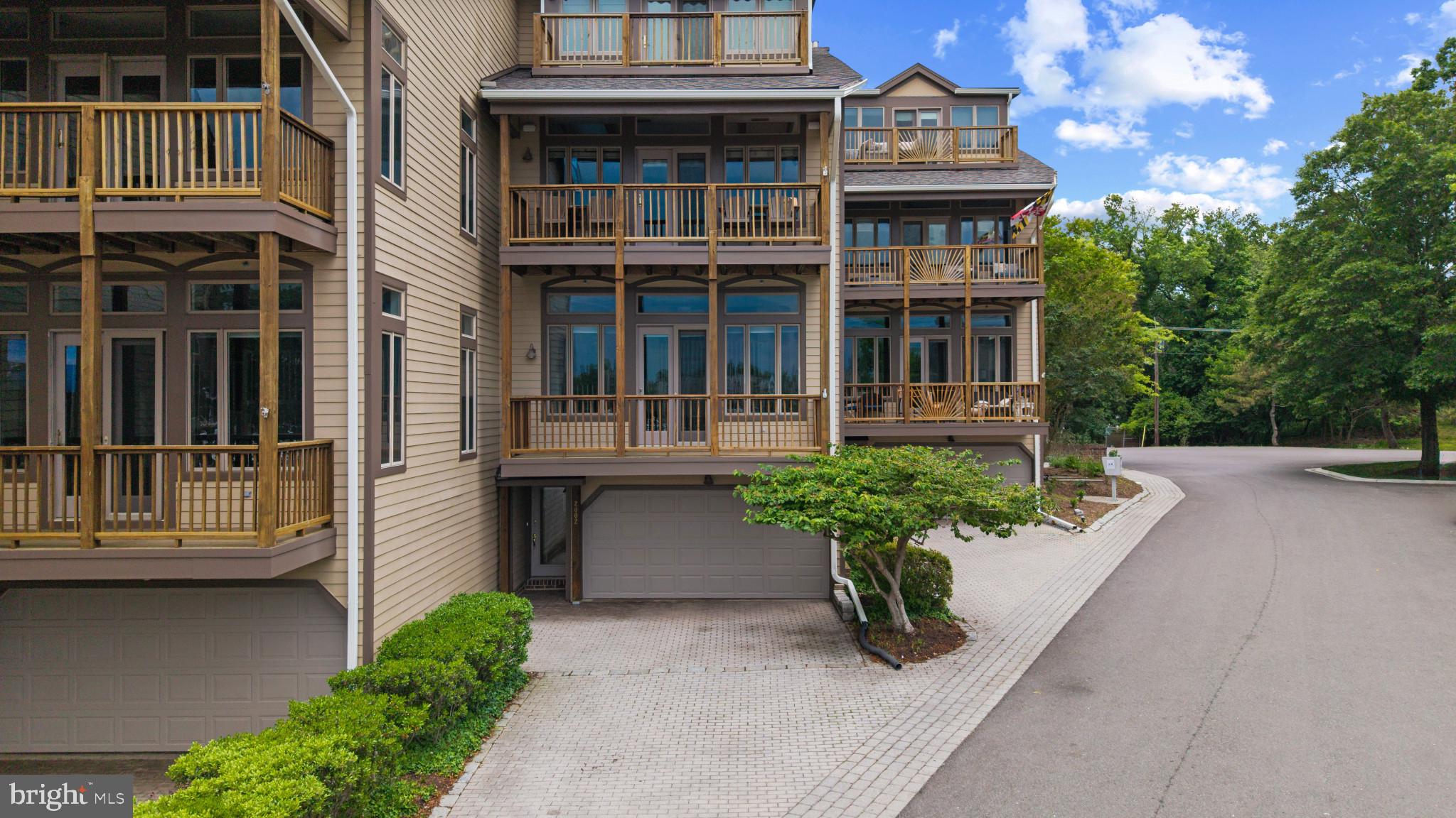 2002 DAKOTA PLACE 2A