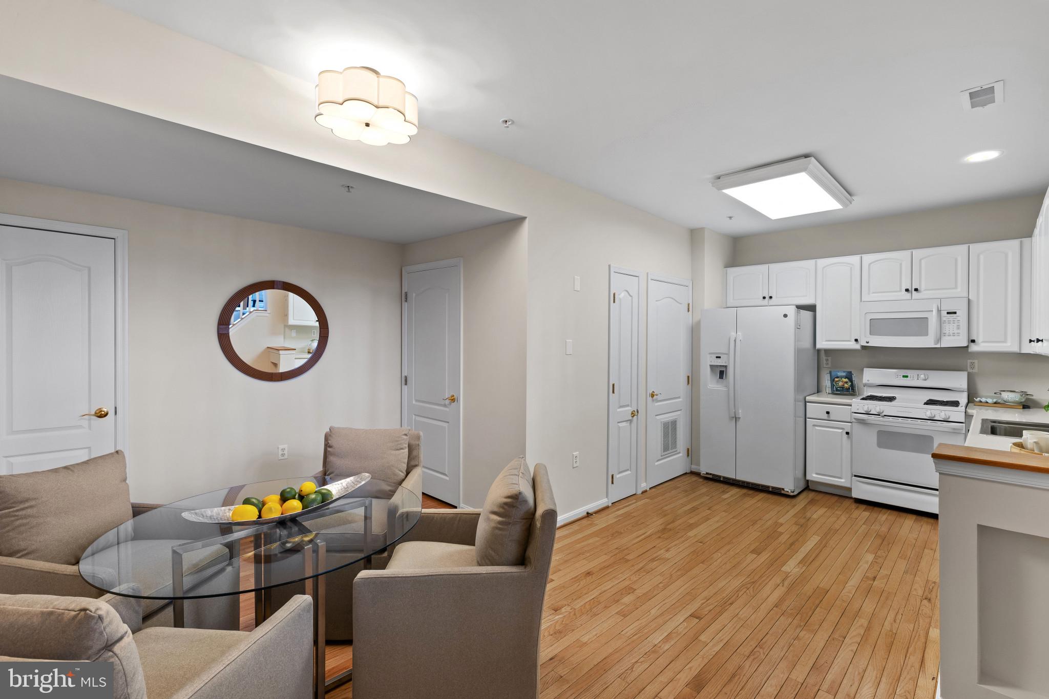 CHESAPEAKE HARBOUR - Residential
