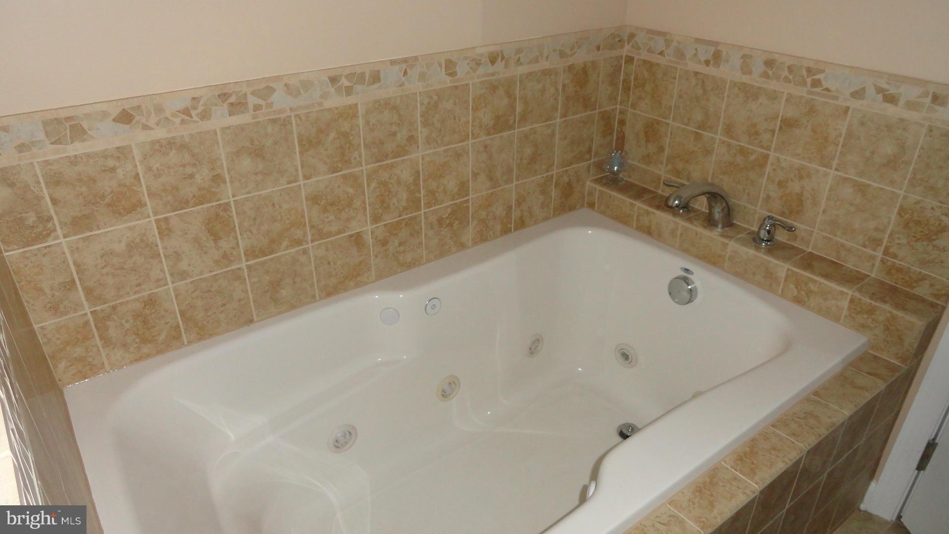 SHEN FARMS RIVERVIEW - Residential