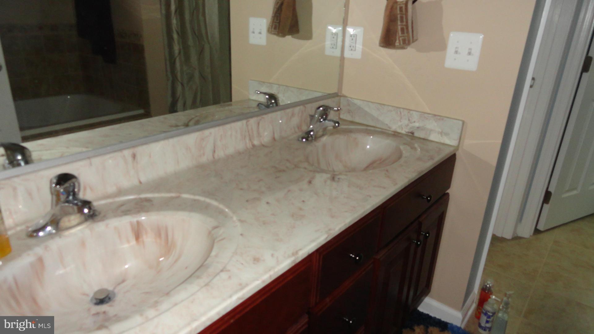 SHEN FARMS RIVERVIEW - Residential