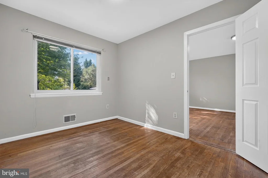 405 Winterthur Court, Silver Spring, MD 20904