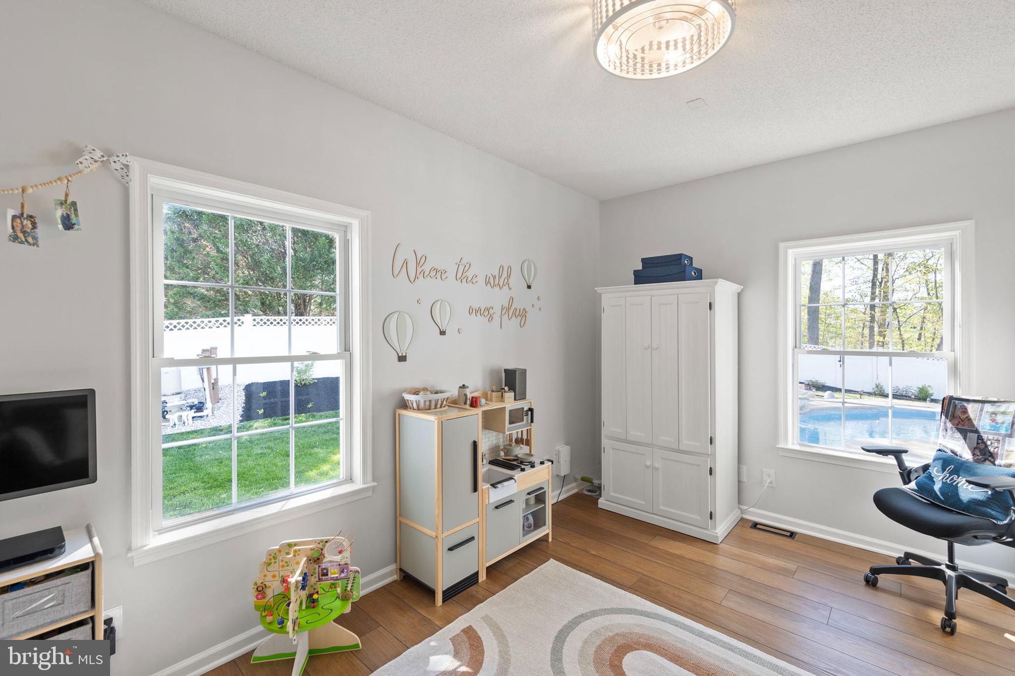 RAVENWING - Residential