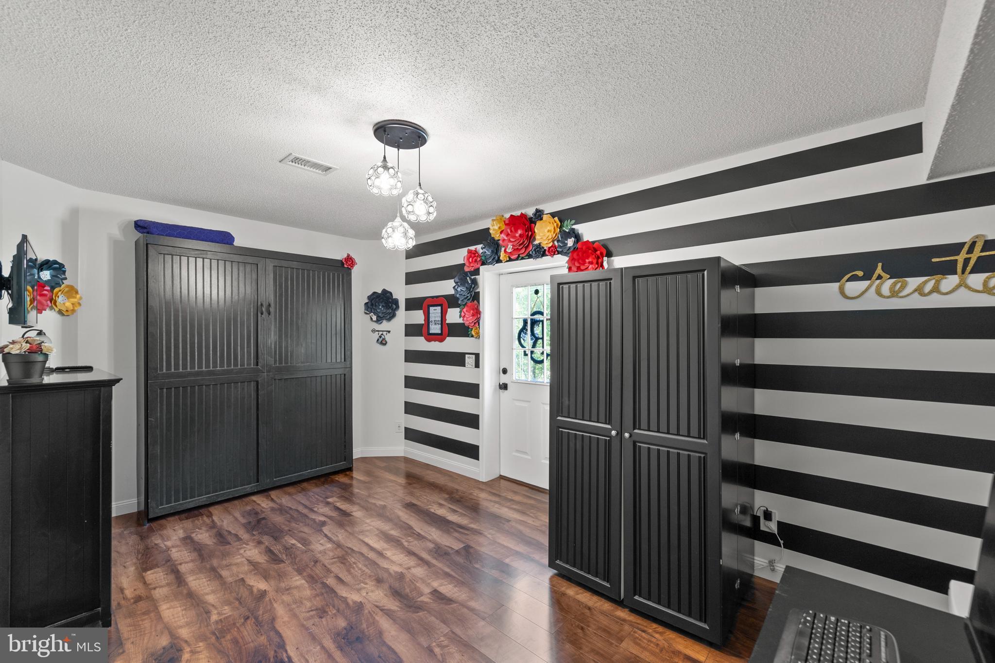 RAVENWING - Residential