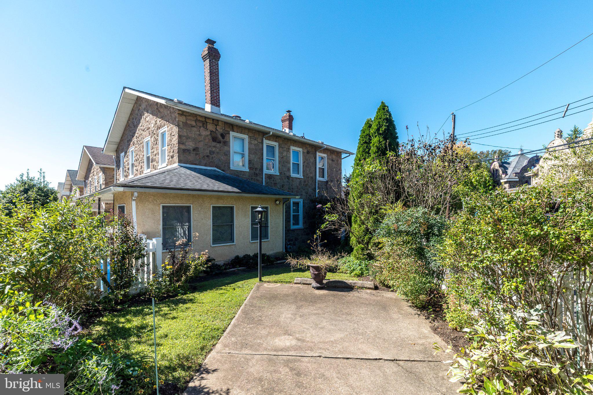 460 RENFREW AVENUE