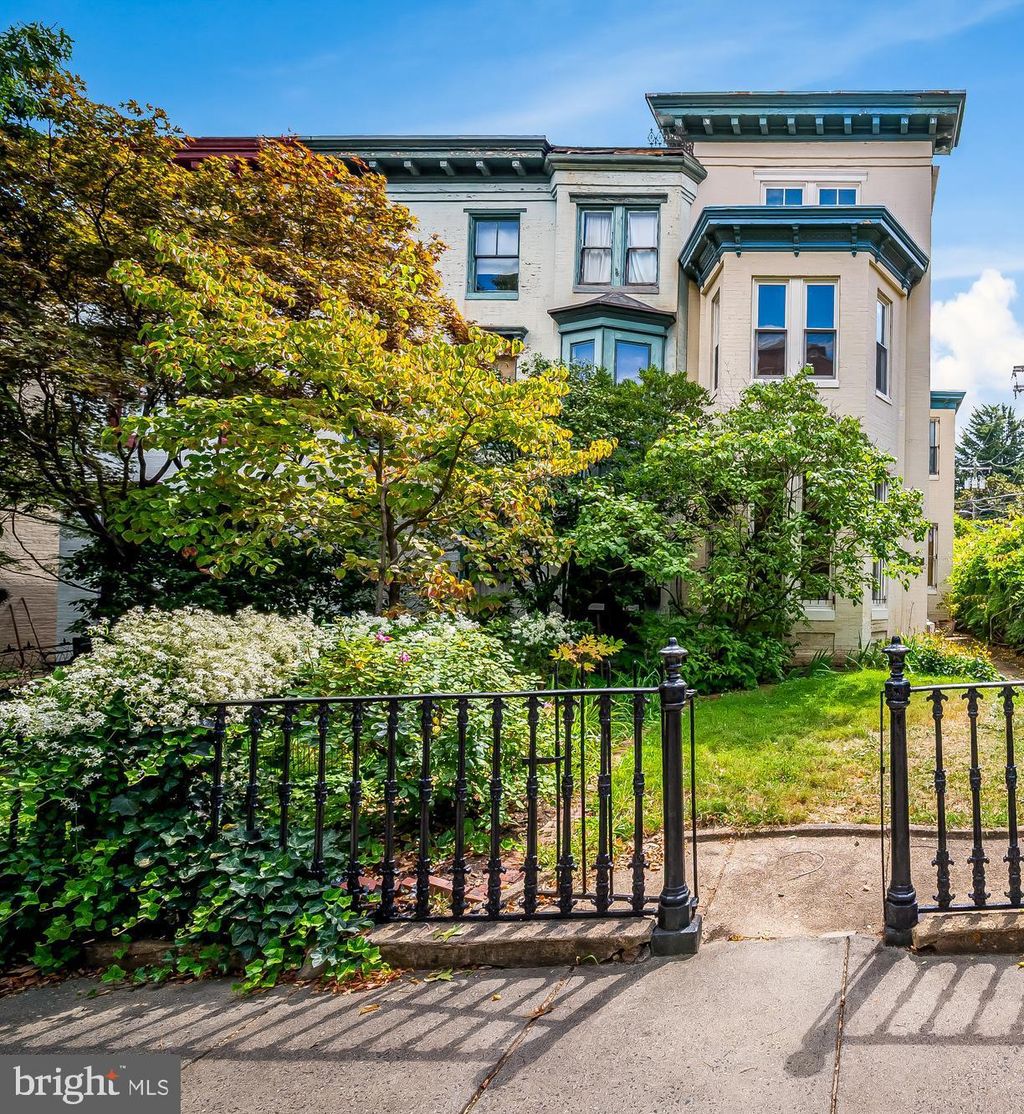 Photo of 145 W Lafayette Avenue W, BALTIMORE, MD 21217 (MLS # MDBA2184772)