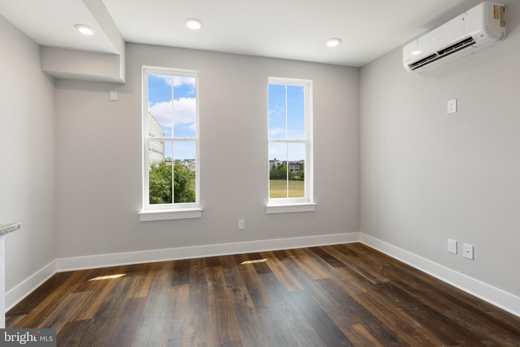 EAST KENSINGTON - Residential Lease