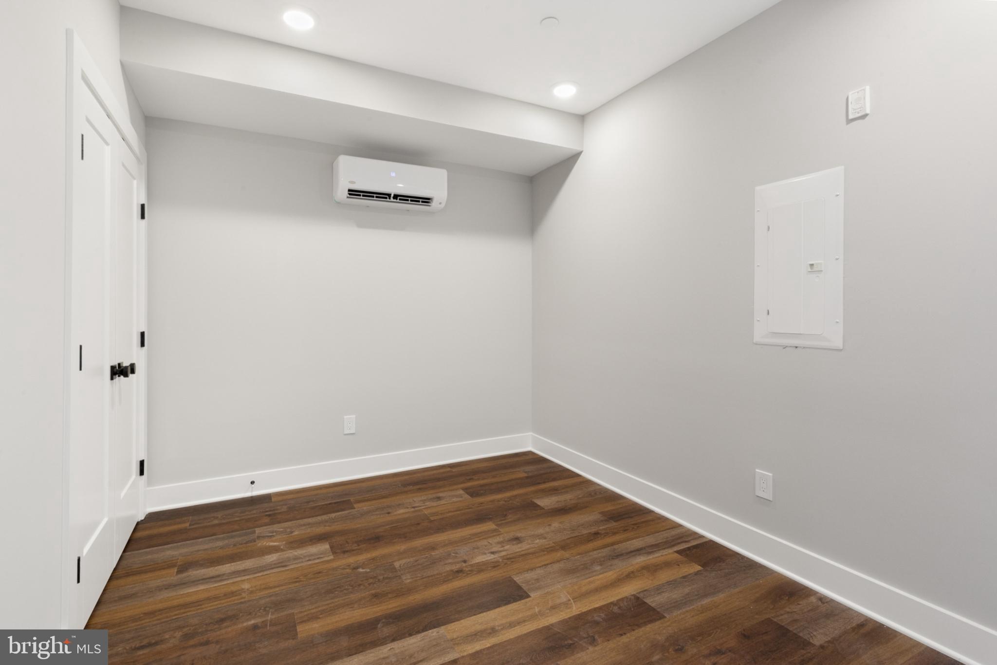 EAST KENSINGTON - Residential Lease