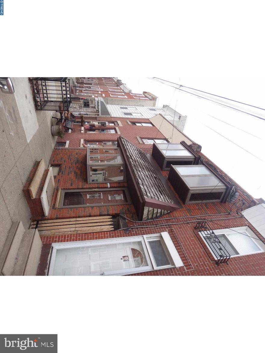 Location, location. This 2 bedroom home is located in the heart of Fishtown close to everything the area has to offer. main floor features a straight through design with elegant hardwood floors in living and dinning rooms. Kitchen is perfect for the home chef with plenty of granite counter tops and updated cabinets for storage. Upstairs we have 2 good sizes bedrooms with plenty of closet space. This level features a large 4 piece bathroom including large soaking tub and stand alone shower. Plenty of natural light in bath and halls via sky lights. Basement is large and dry perfect for storage includes washer and dryer. We even have a small yard perfect for enjoying a quiet night at home. If your looking for a home close to everything Fishtown has to offer than this one is for you.