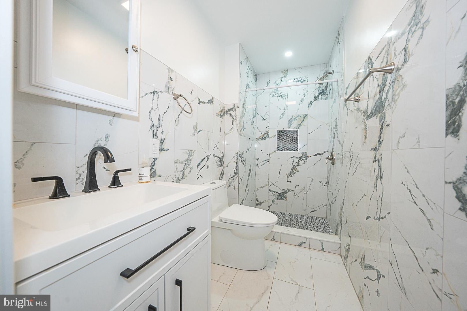 33 N MILLBOURNE AVENUE