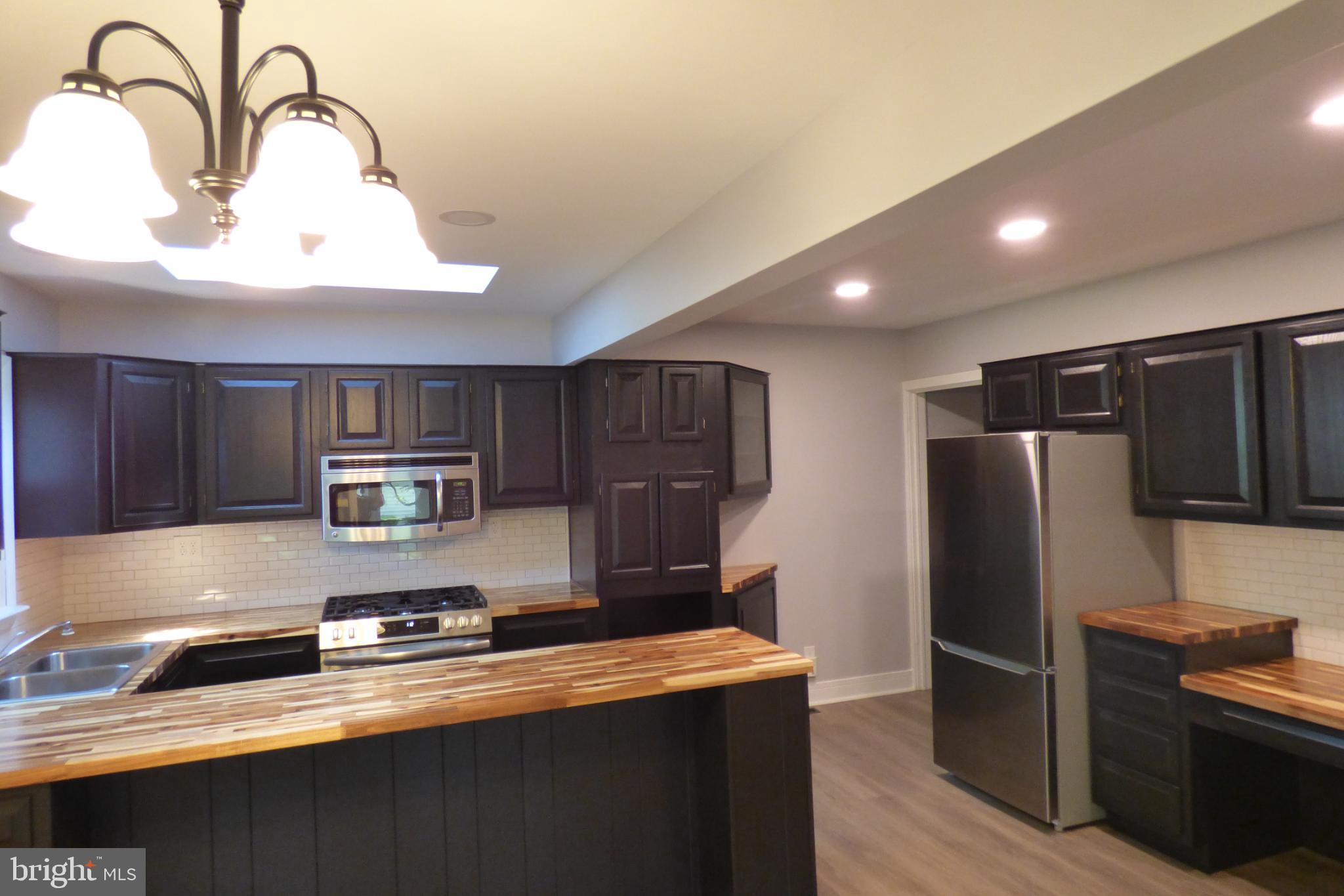 MOUL AVENUE - Residential Lease