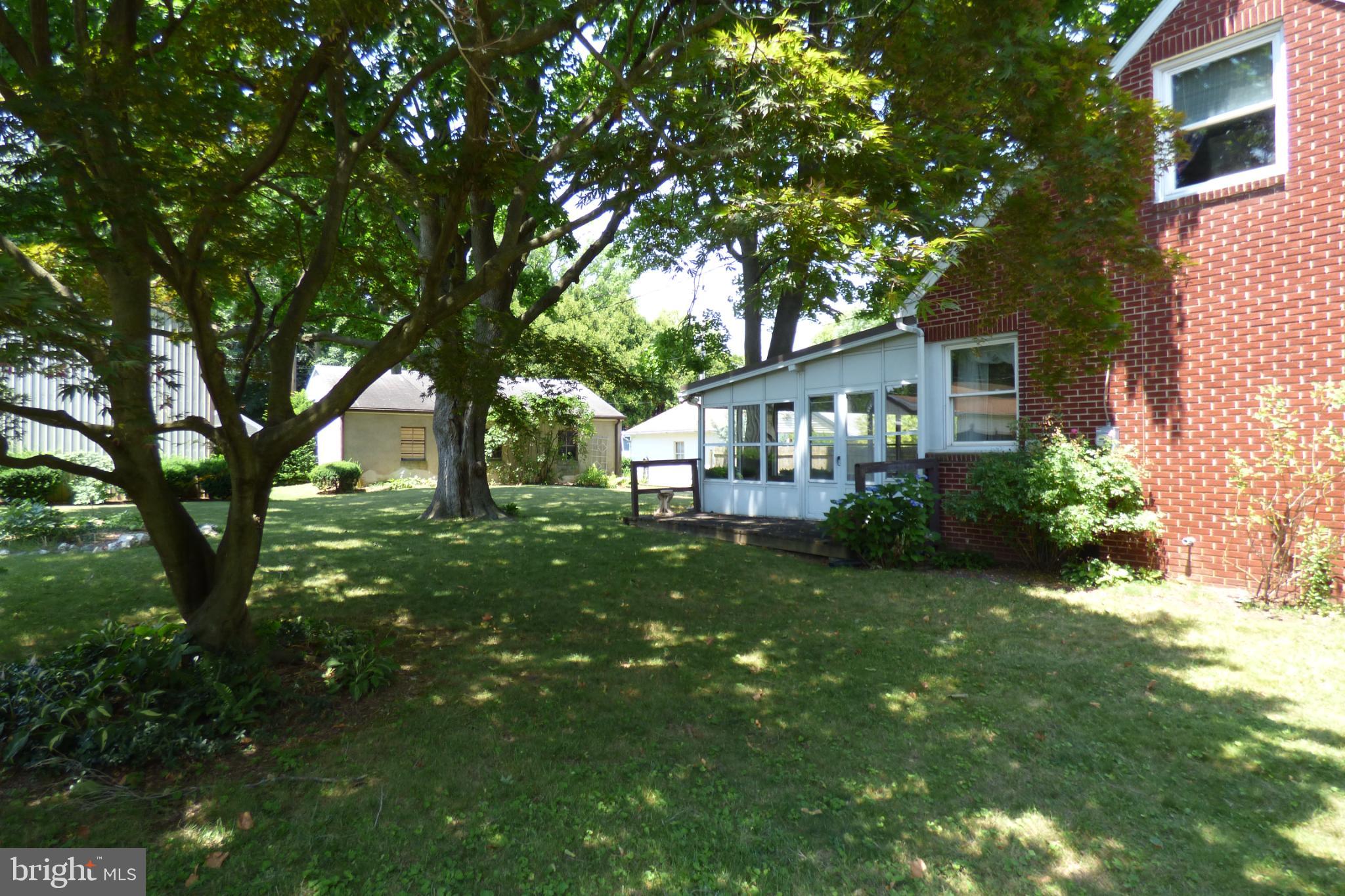 MOUL AVENUE - Residential Lease