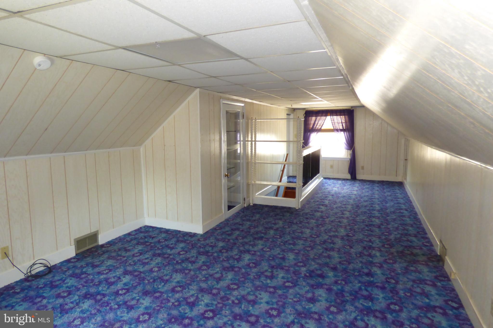 MOUL AVENUE - Residential Lease