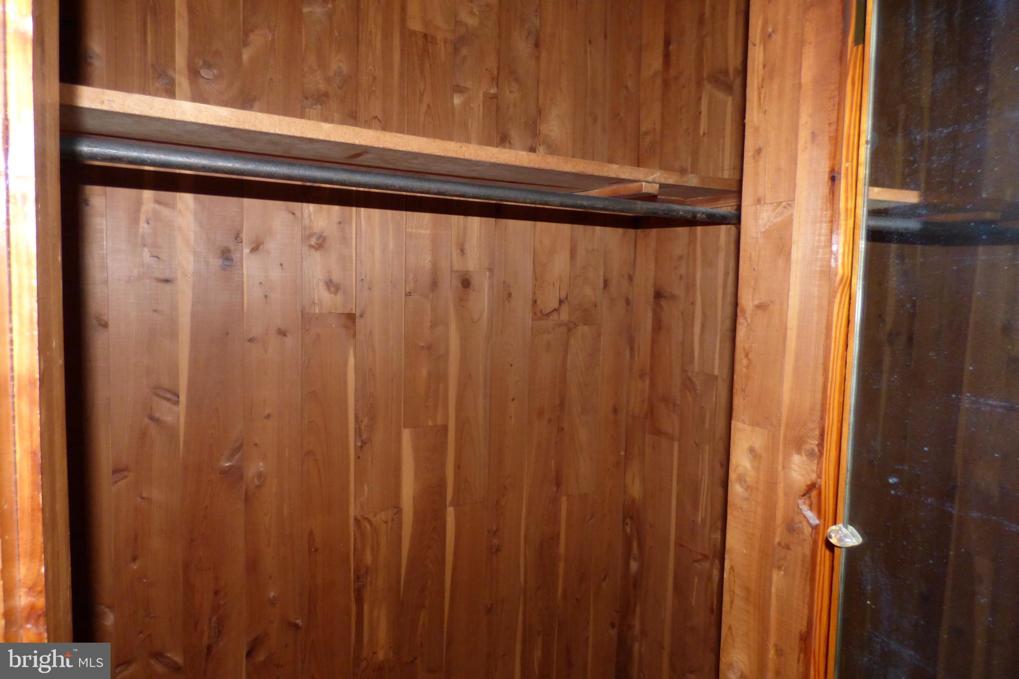 MOUL AVENUE - Residential Lease