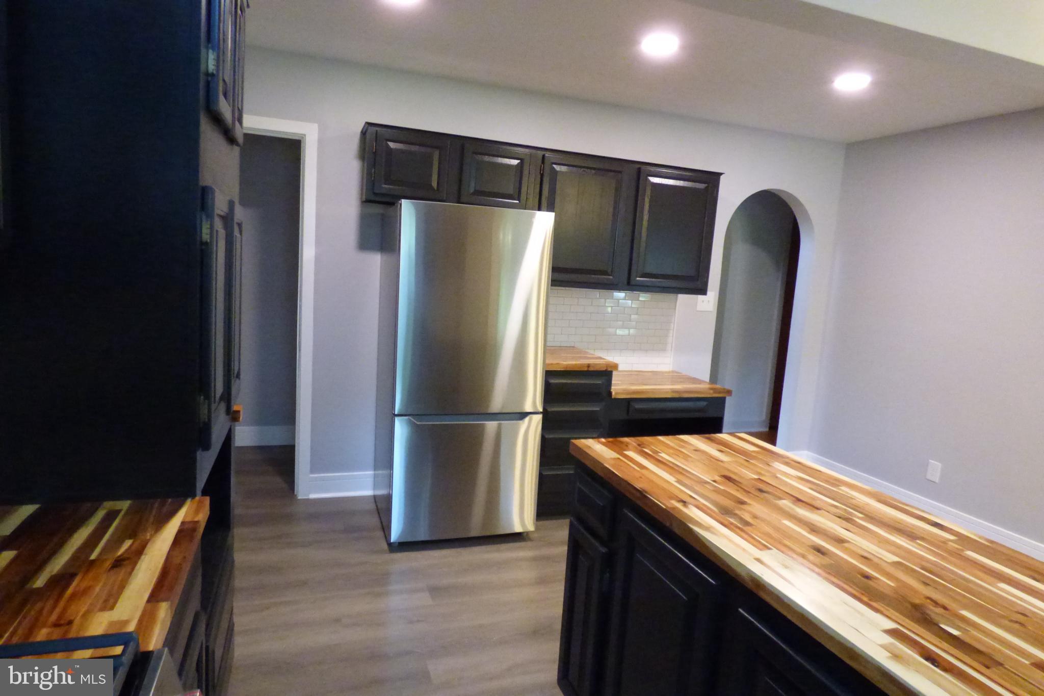 MOUL AVENUE - Residential Lease