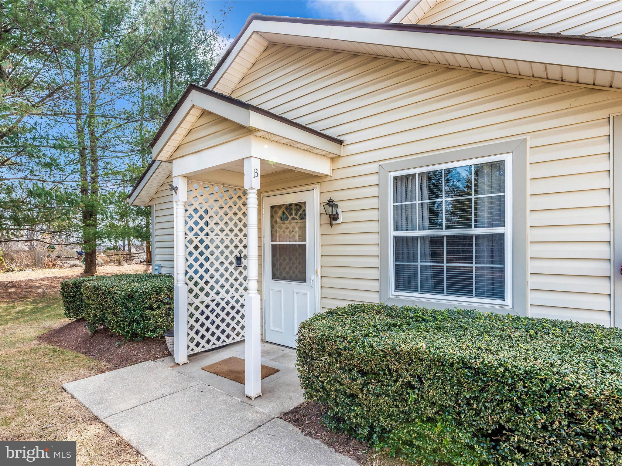 WINIFRED MANOR - Residential